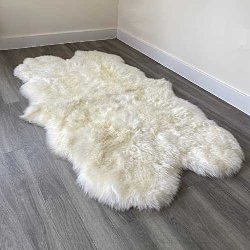 Natural Sheepskin Rug with Extra Thick & Soft Wool (Quad Fleece: 190x120cm)