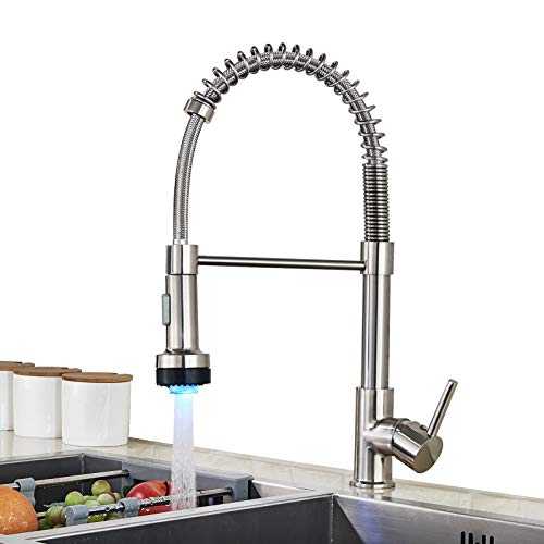 LED Kitchen Mixer Tap 360 ° with Pull Out Spray Head Brushed Nickel Single Handle Single Hole Spring Kitchen Sink Faucet 2 Water Modes Solid Brass