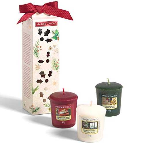 Yankee Candle Gift Set | 3 Christmas Scented Votive Candles| Magical Christmas Morning Collection